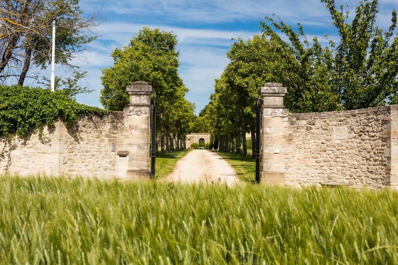 Le Domaine Des Oreades ユゼ エクステリア 写真